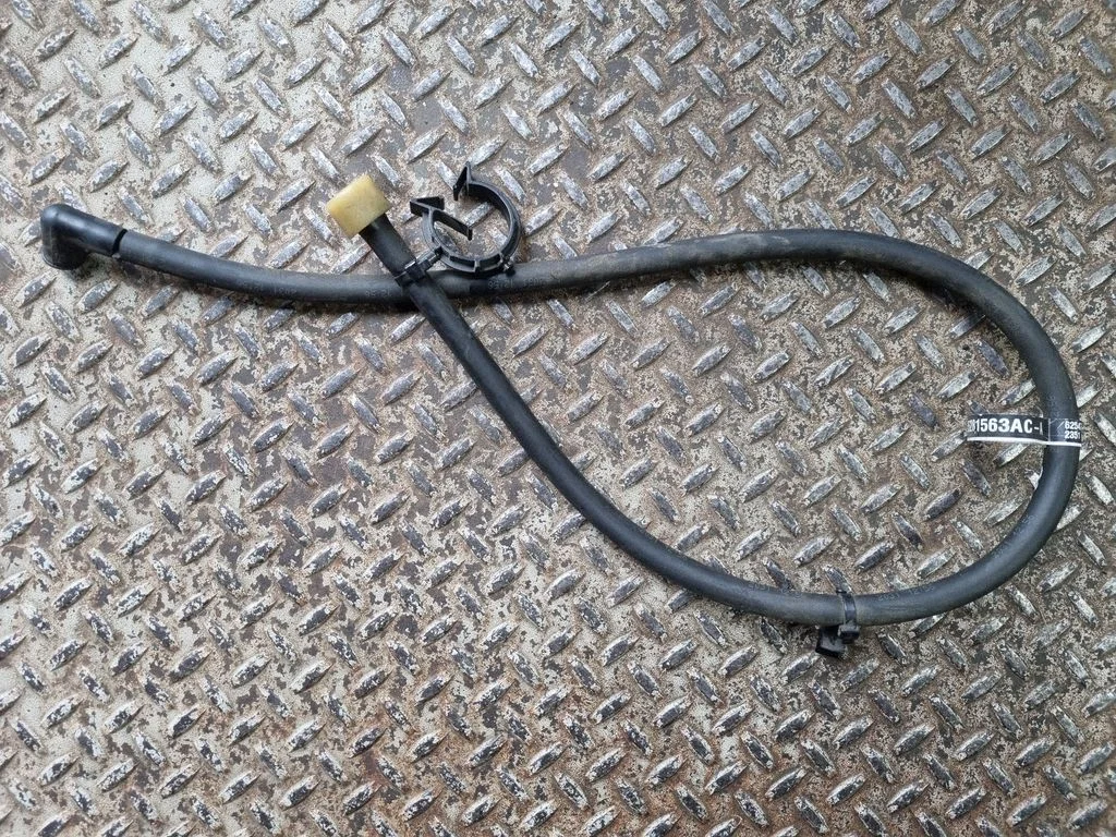 Breather/breather pipe/hose 05281563AC
