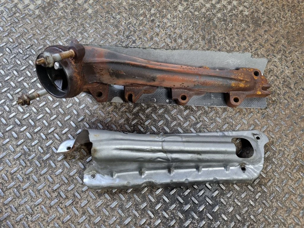 Exhaust manifold 53013848AG