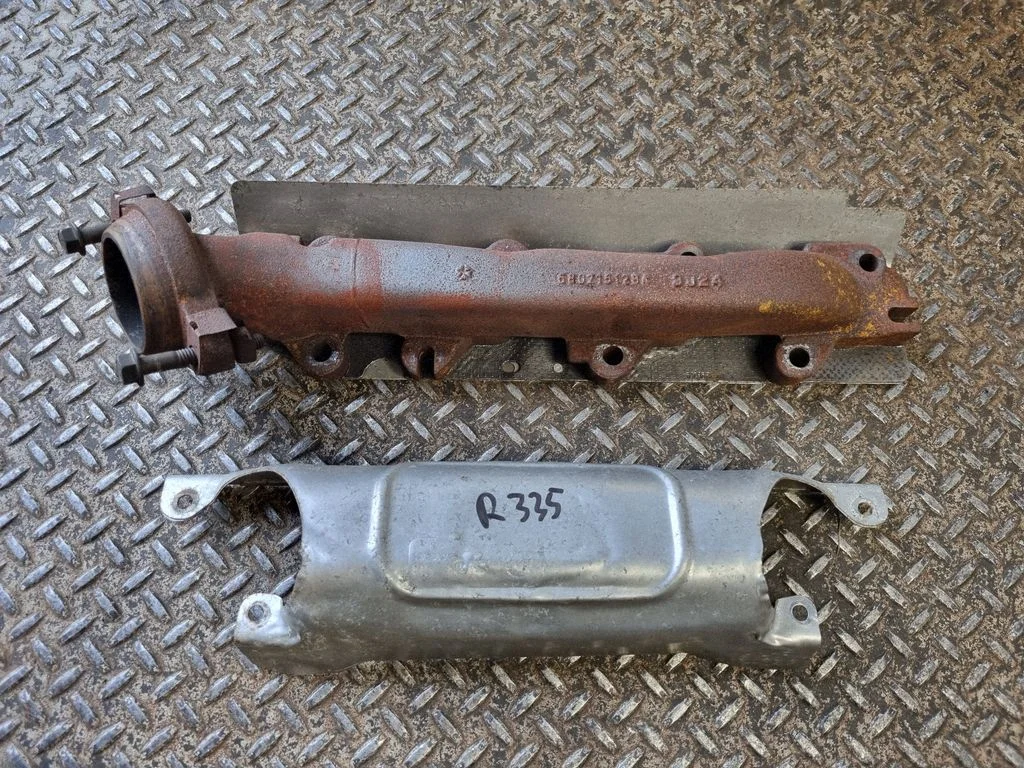 Kolektor wydechowy 53032968AF