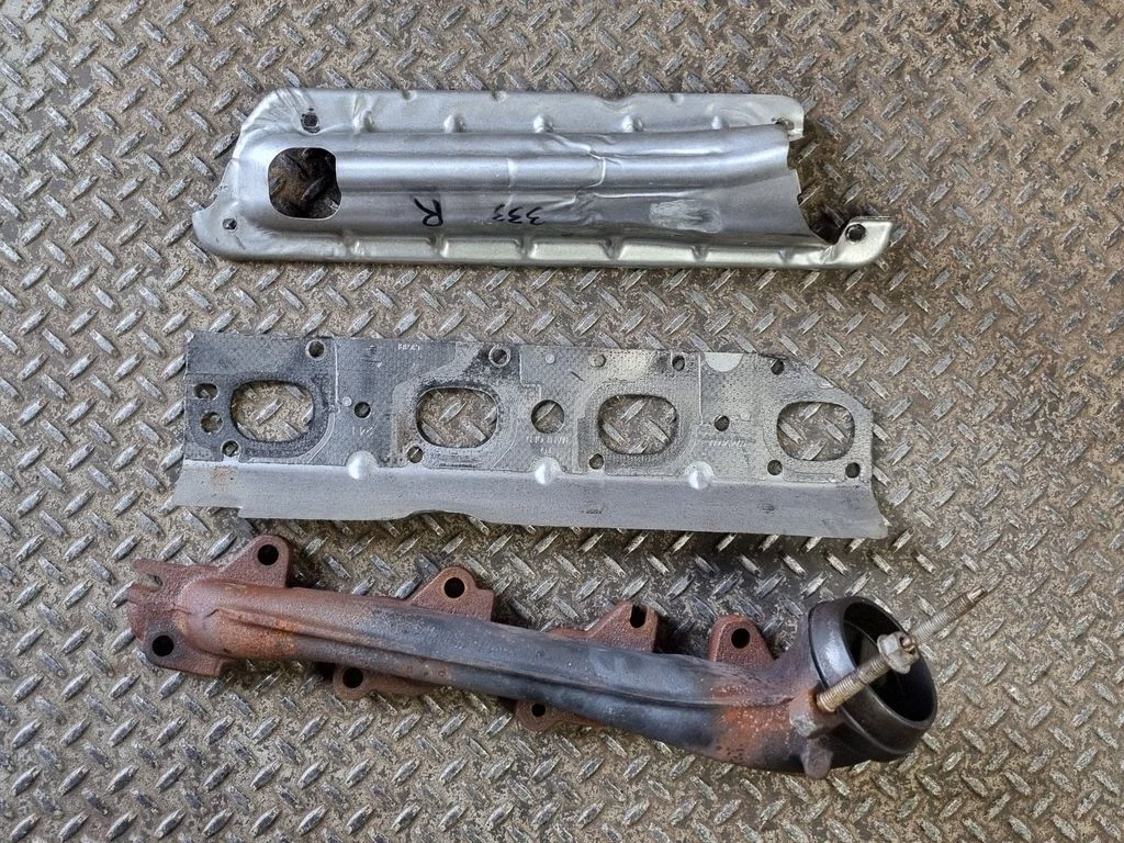Exhaust manifold 53013848AG
