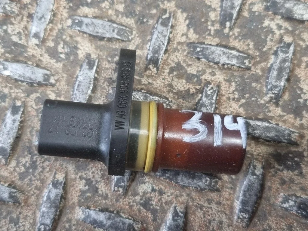 Väntvõlli asendi andur 06K906433B