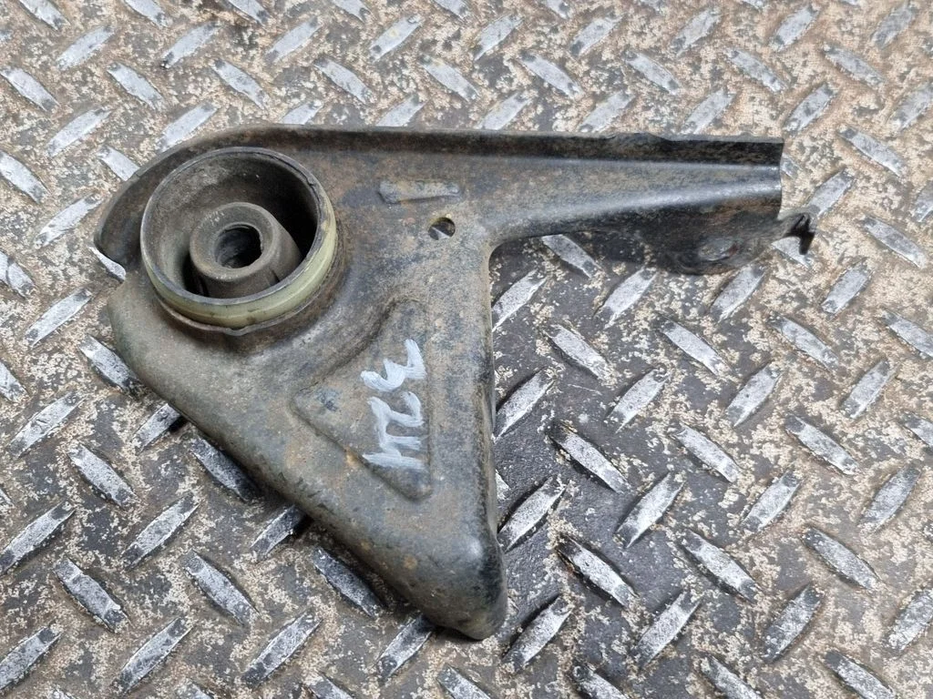 Summuti kinnitus/ hoidik JR335G298CA