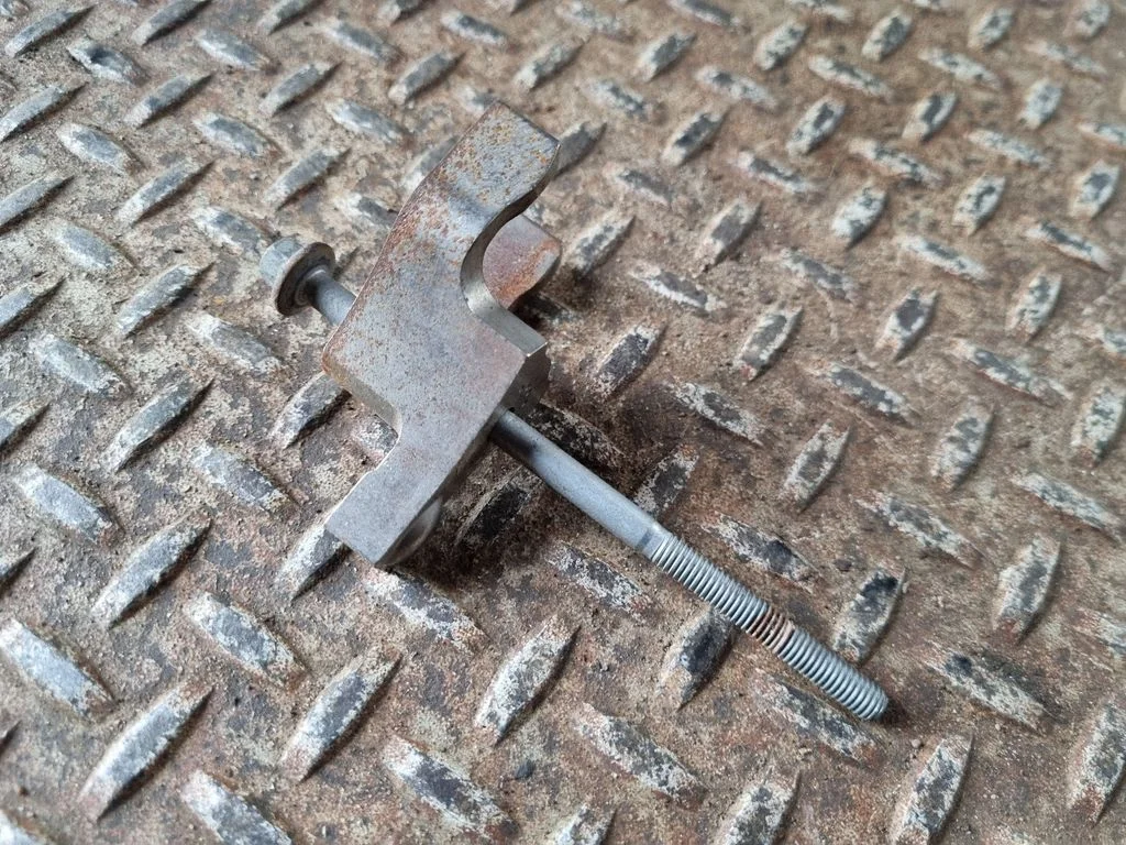 Fuel Injector clamp holder