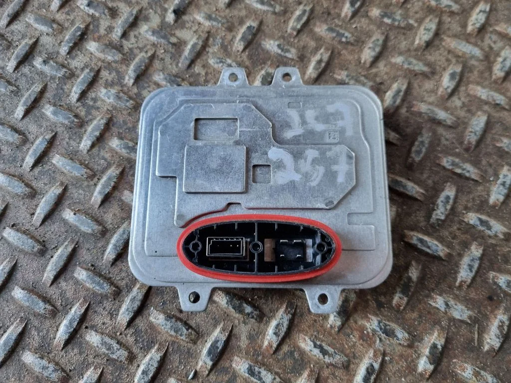 Headlight ballast module Xenon – Jaguar XE (2015-)