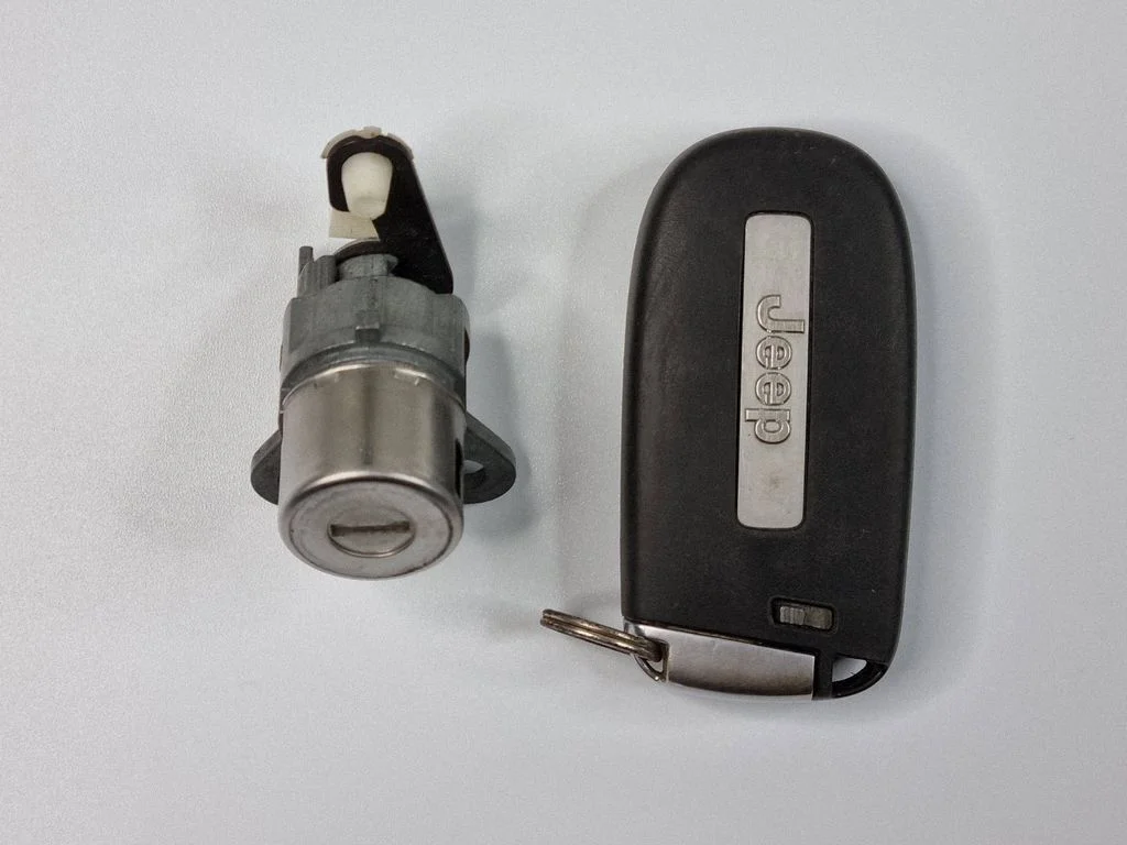 Süütevõti/kaart 68143505AC