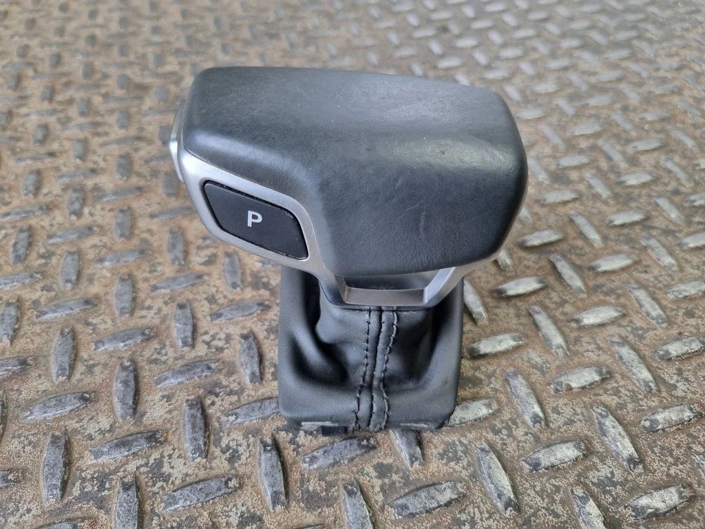 Gear lever shifter trim leather/knob
