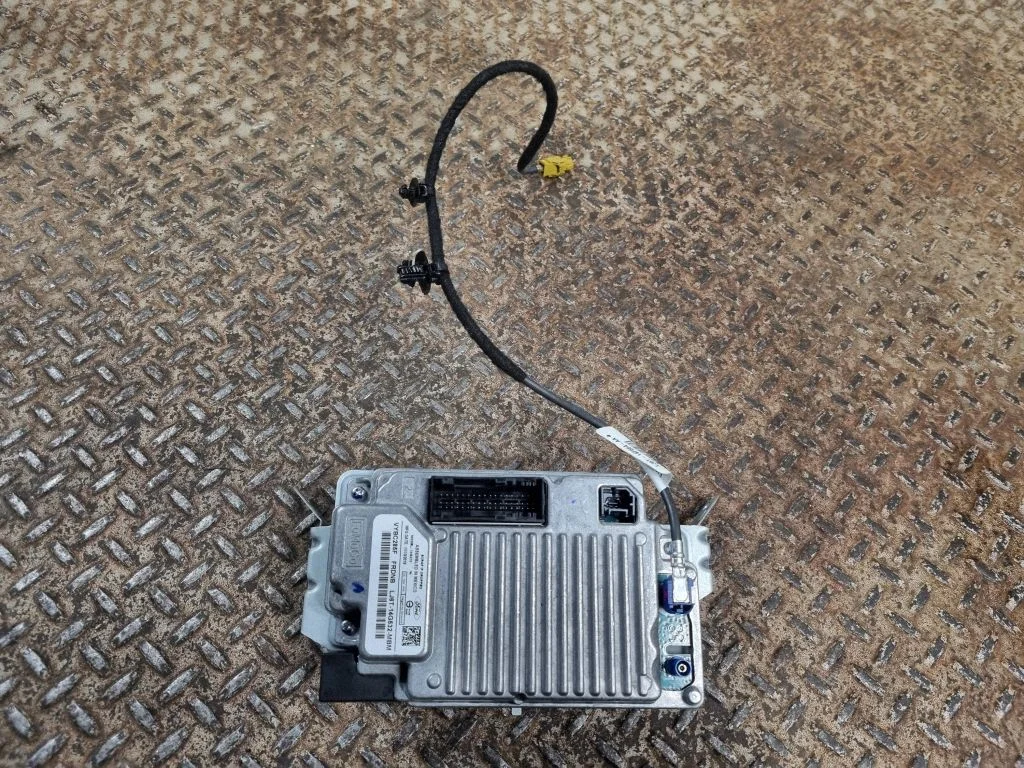 Navigatsiooni (GPS) juhtplokk LJ6T14G532