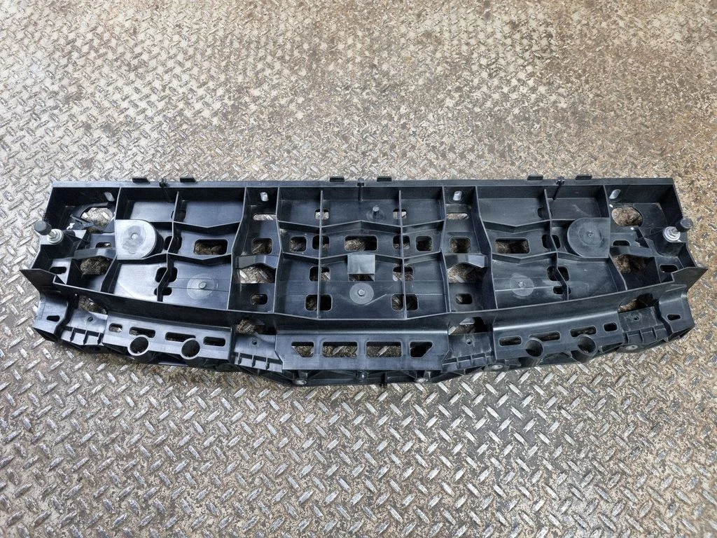 Radiator mount bracket A2976206400