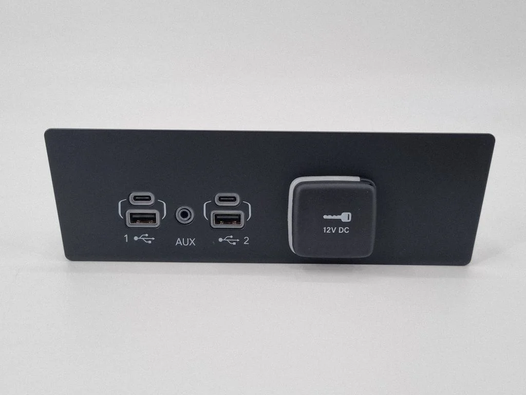 USB-pesa – Jeep Grand Cherokee WL (2021-)