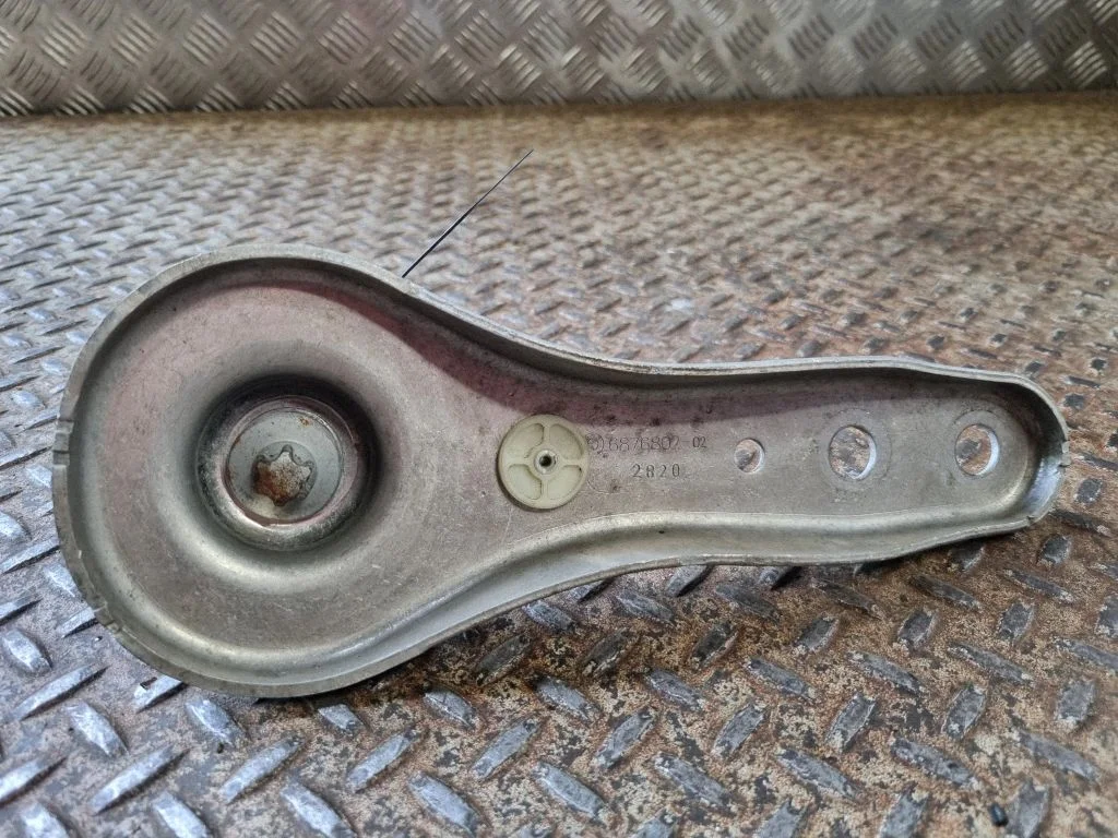 Other rear suspension part 6876802