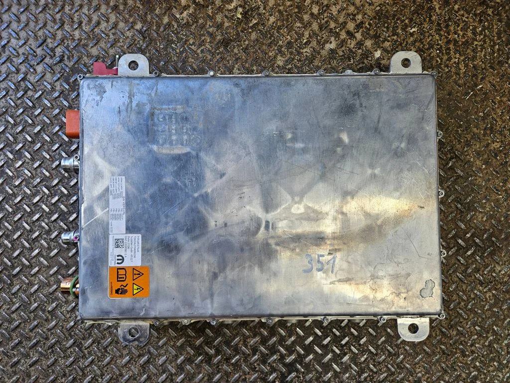 Inverter (pingemuundur) P05185375AE