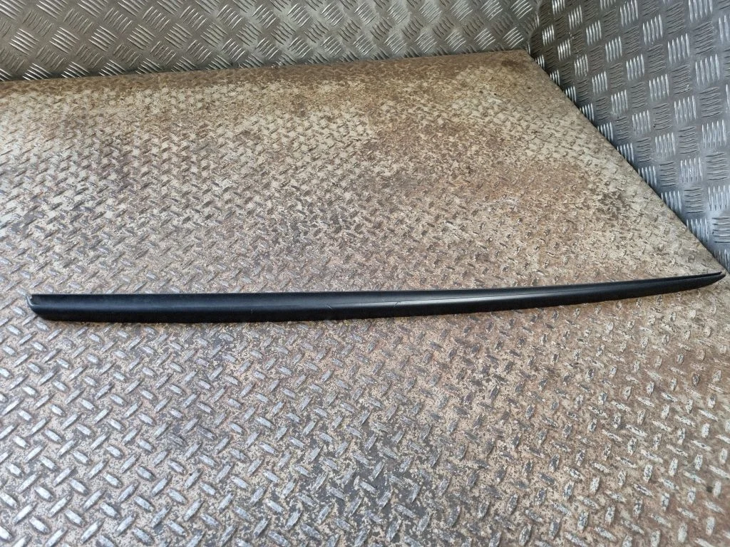 Esiklaasi liist 80A854327B