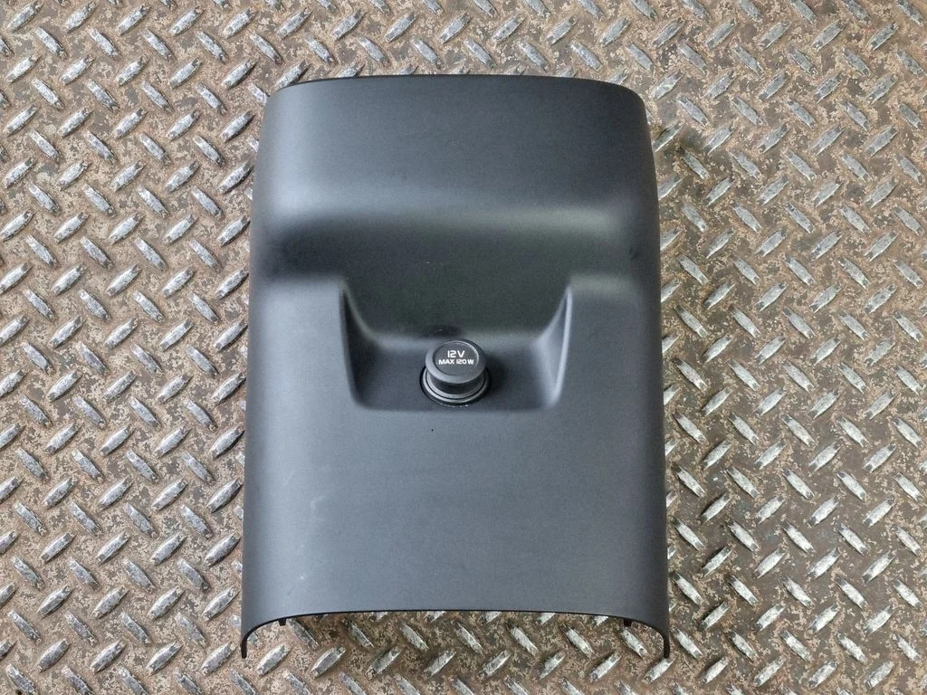 12 V lizdas (gale)