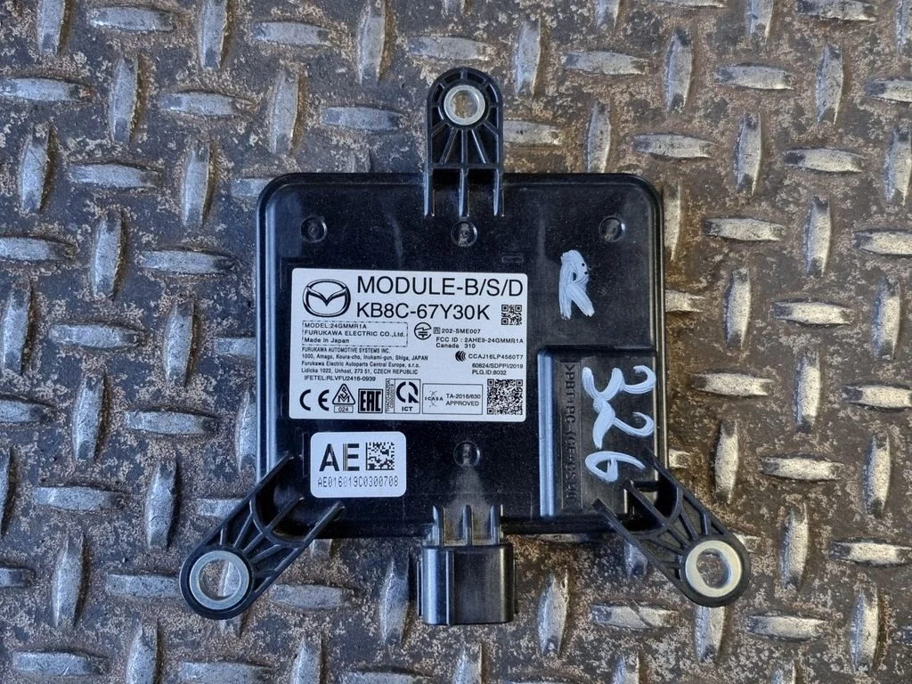 Aklās zonas modulis KB8C67Y30K