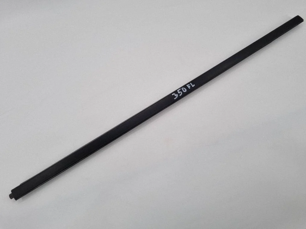 Listwa szyby drzwi przednich – Ram 1500 DT (2018-), lewa