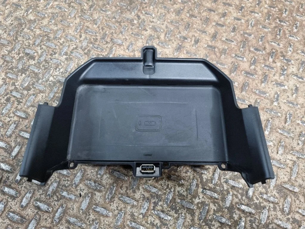 Wireless charging module – BMW 5 Series G30 G31 G38 (2016-)