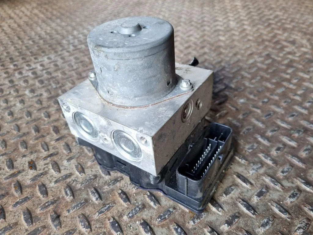 ABS bloks BG912C405AD