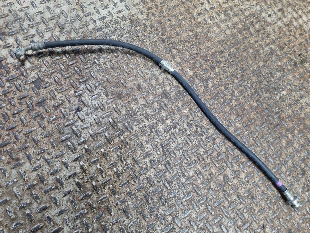 Brake booster pipe/hose – front left