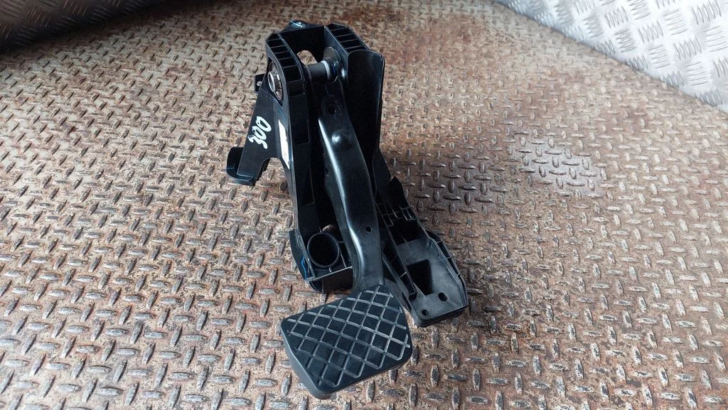 Brake pedal – Volkswagen Tiguan Allspace (2017-)