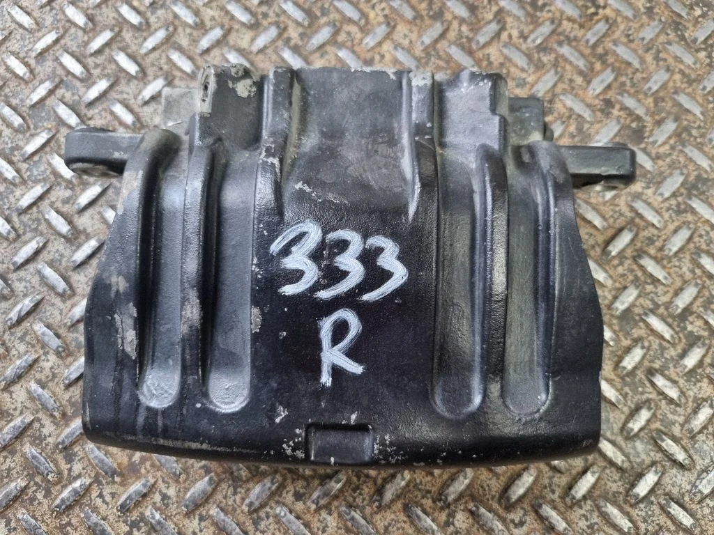 Front brake caliper 68438610AB