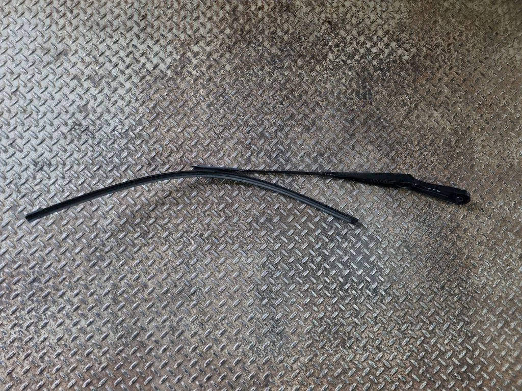 Windshield/front glass wiper blade 7453958