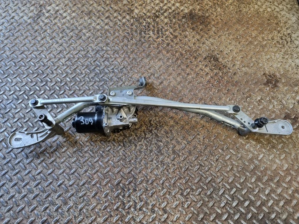 Front wiper linkage and motor 7427901