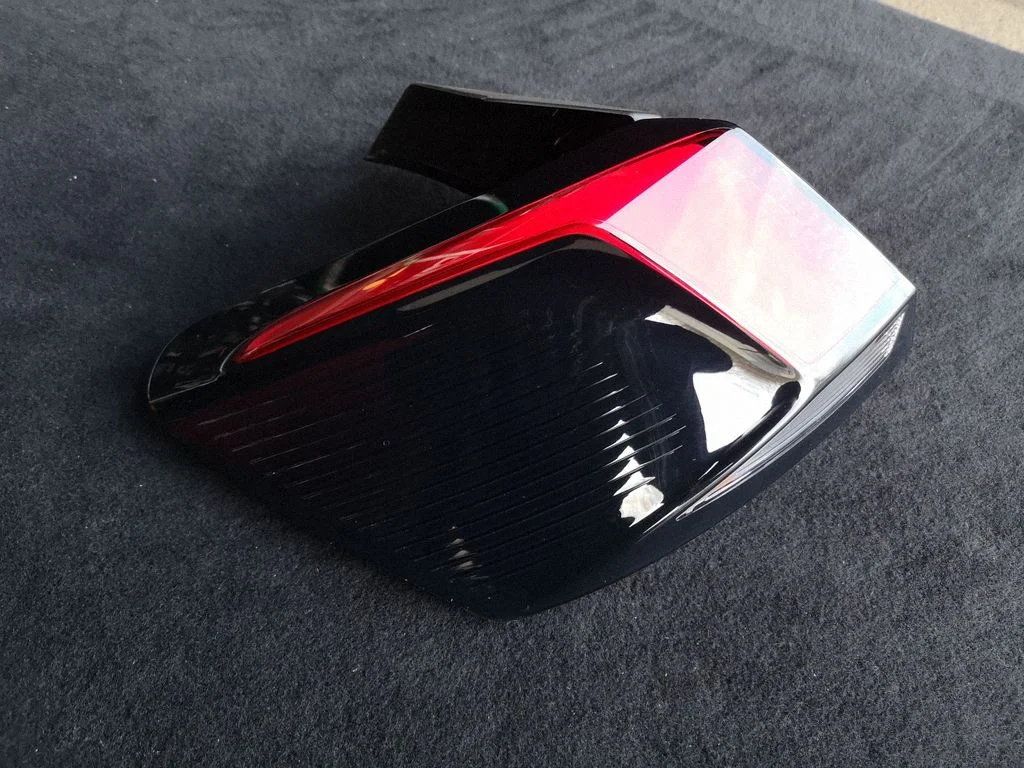 Lampa tylna w błotniku 9810477180
