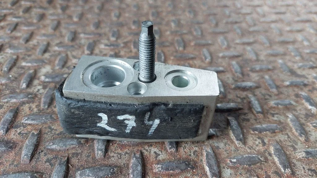 Air conditioning (A/C) expansion valve