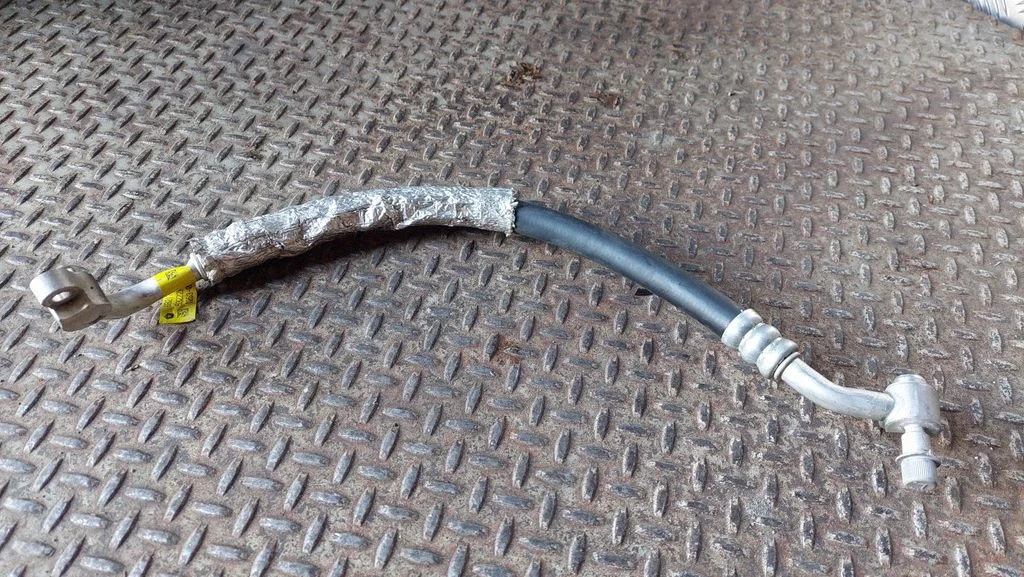 Air conditioning (A/C) pipe/hose 68217212AB