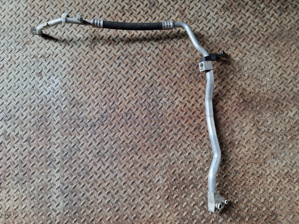 Air conditioning (A/C) pipe/hose 6805433
