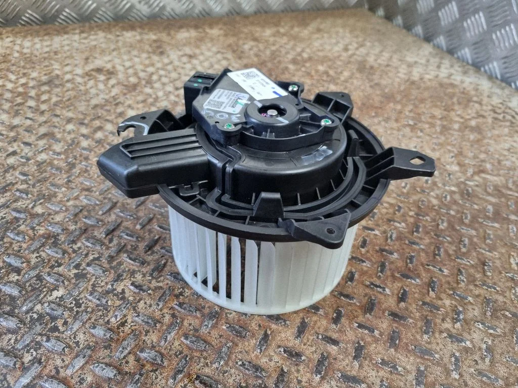 Heater fan/blower – Tesla Model Y (2020-)