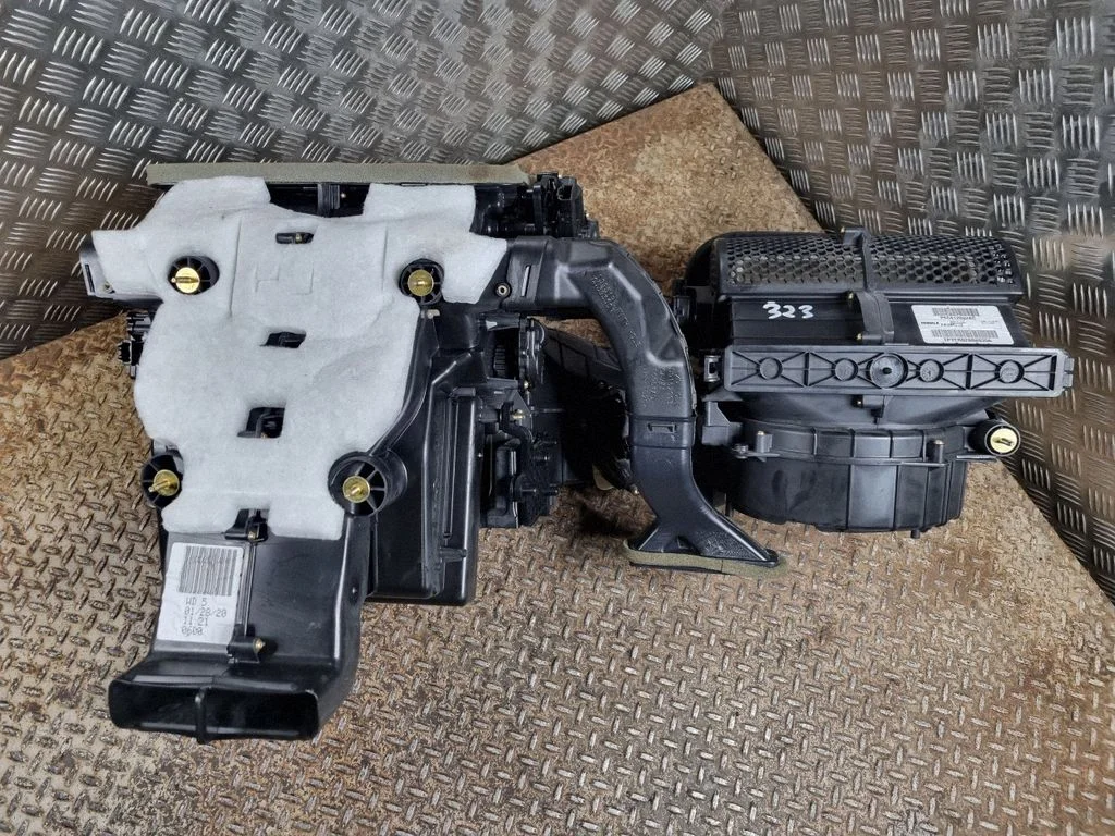 Interior heater climate box assembly – Jeep Grand Cherokee (2010-2021)