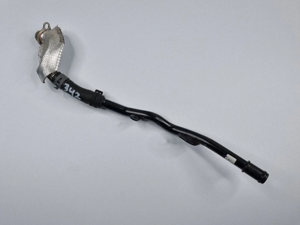Engine coolant pipe/hose 06K121085H