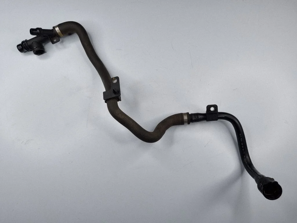 Engine coolant pipe/hose A0009979116