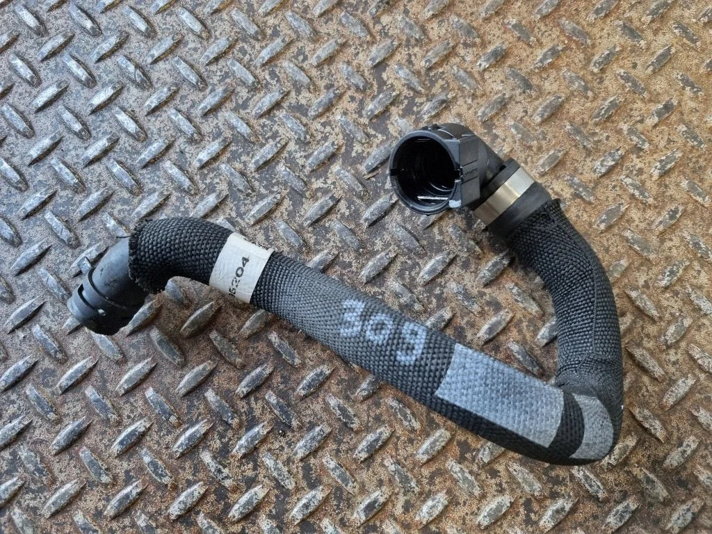 Engine coolant pipe/hose 9398952