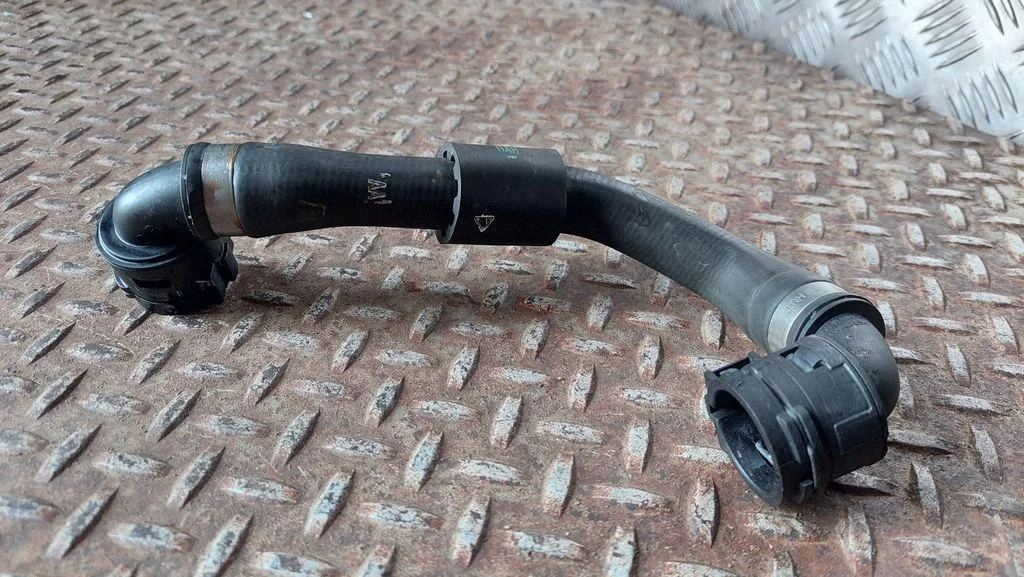 Engine coolant pipe/hose 8602626