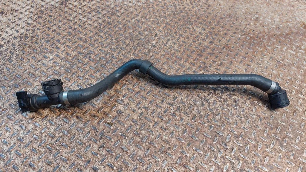 Engine coolant pipe/hose 8602616