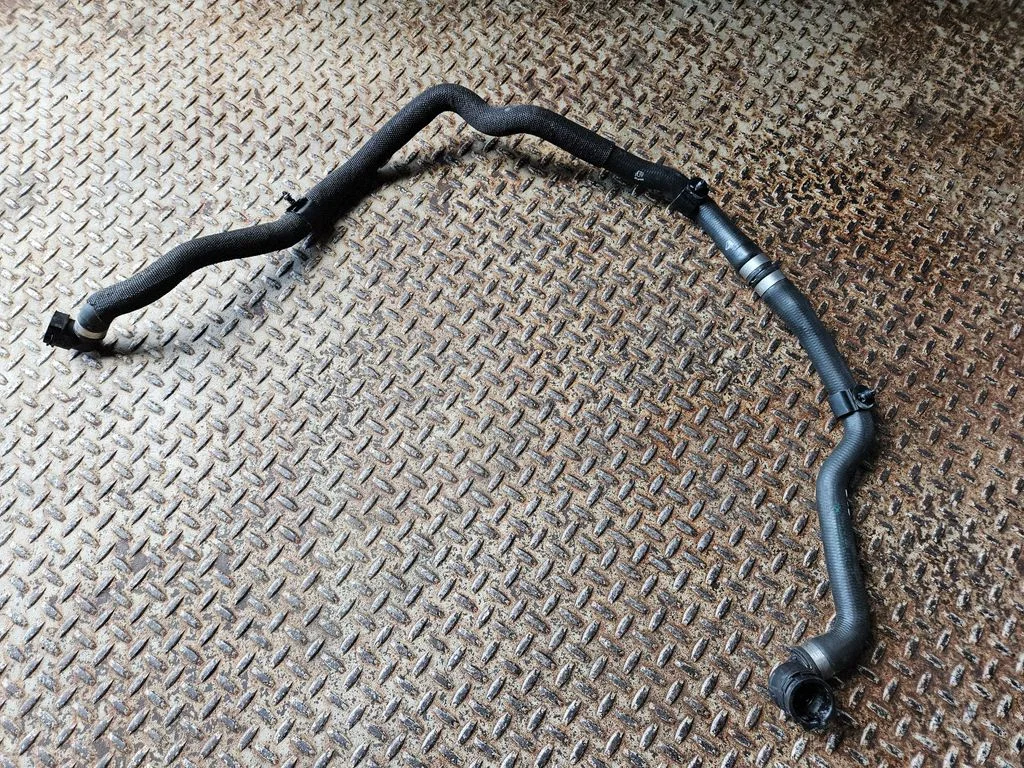 Engine coolant pipe/hose 8602621