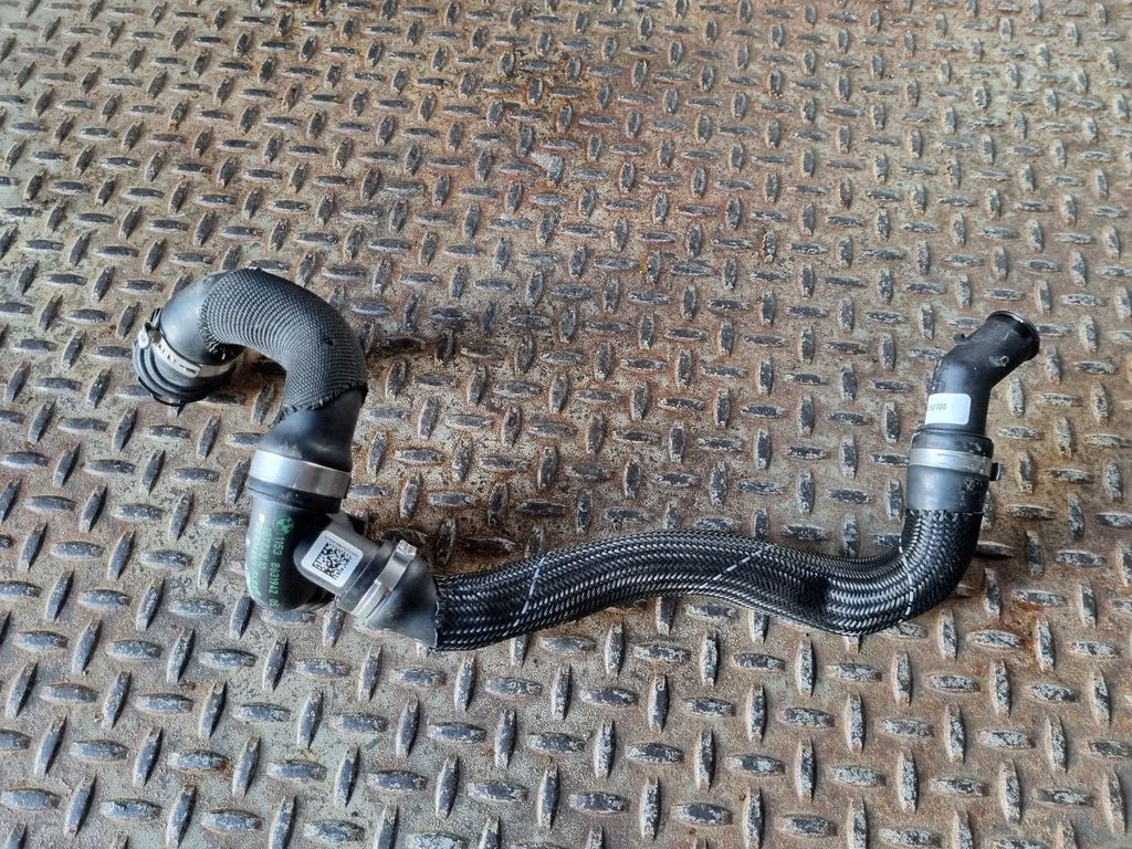 Engine coolant pipe/hose 8631942