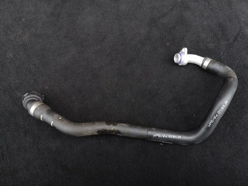 Engine coolant pipe/hose 8623566