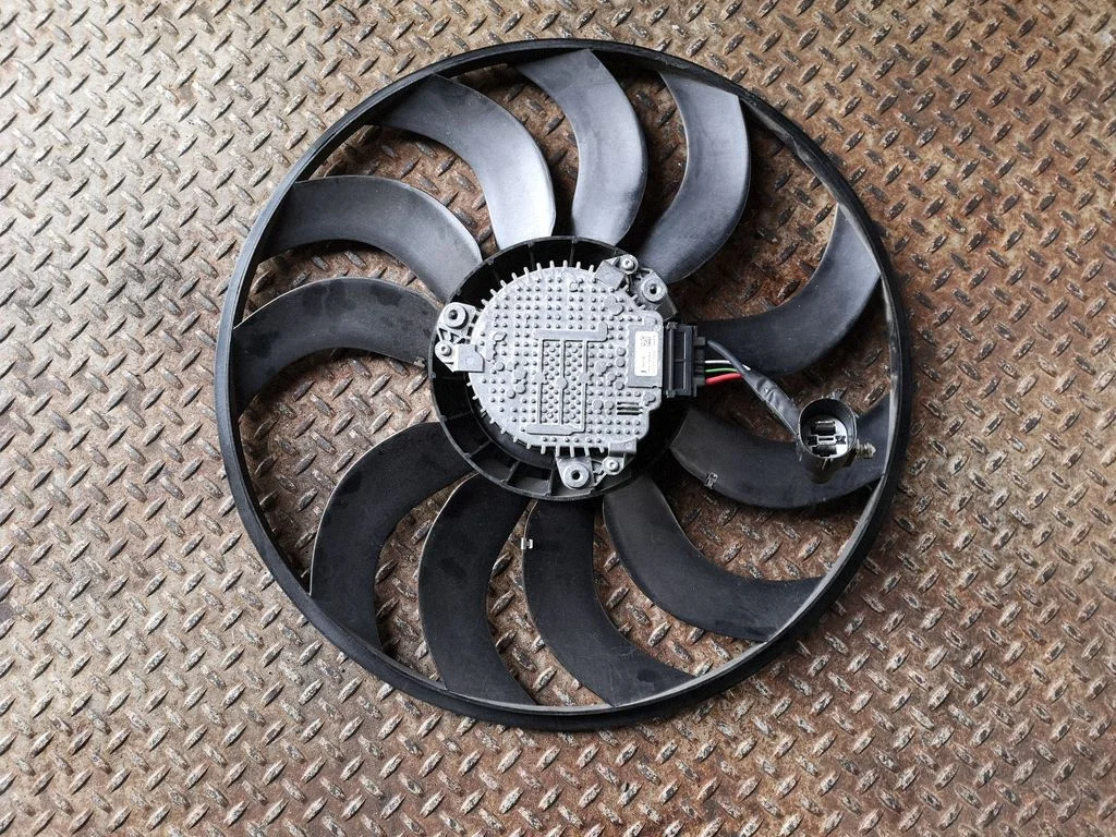 Electric radiator cooling fan – Land Rover Range Rover Evoque L538 (2011-2018)