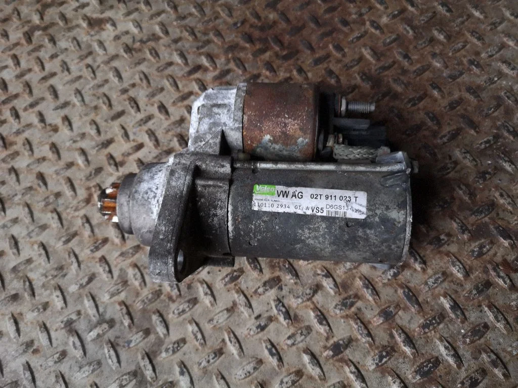 Starteris 02T911023T