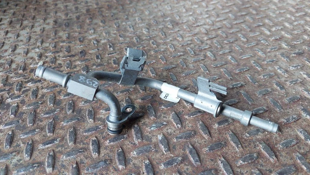 Coolant pipe/hose A2822005200