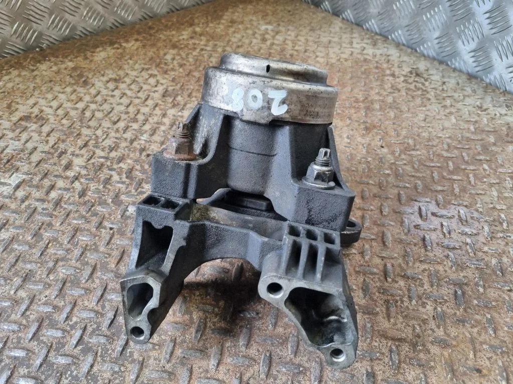 Dzinēja spilvens 6G916F012DD