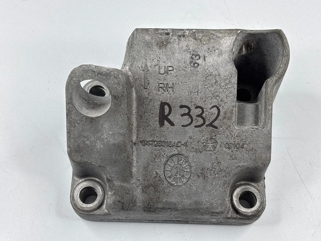 Engine mounting bracket 04726016AC