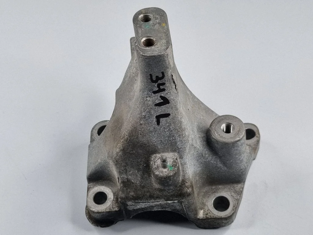 Engine mounting bracket – Jeep Grand Cherokee WL (2021-)