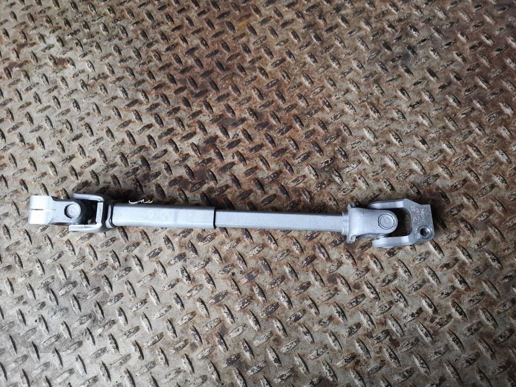Steering column universal joint 679129703
