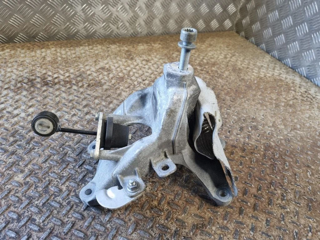 Engine mounting bracket 80A199308
