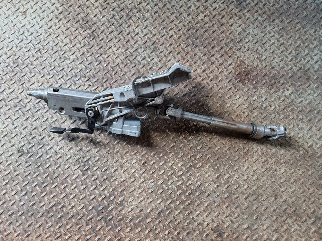 Steering wheel axle P31429461