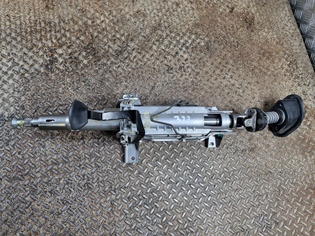 Steering wheel axle 68271363AB